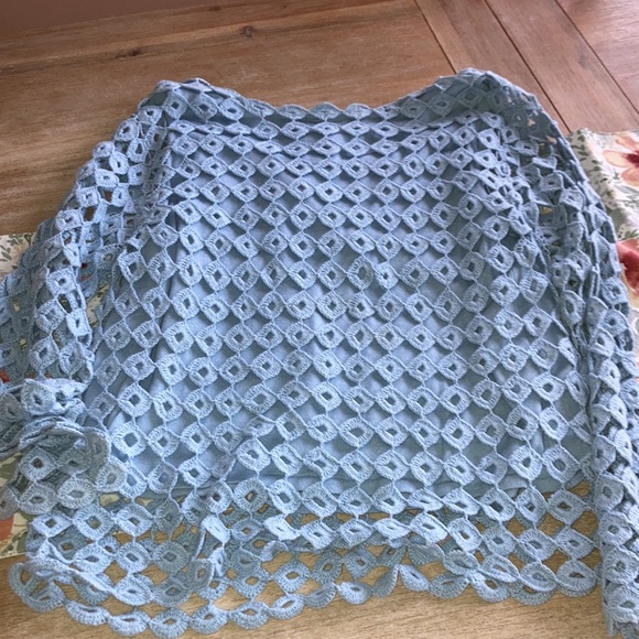 Beautiful crocheted double layered top - Picture 7 of 7